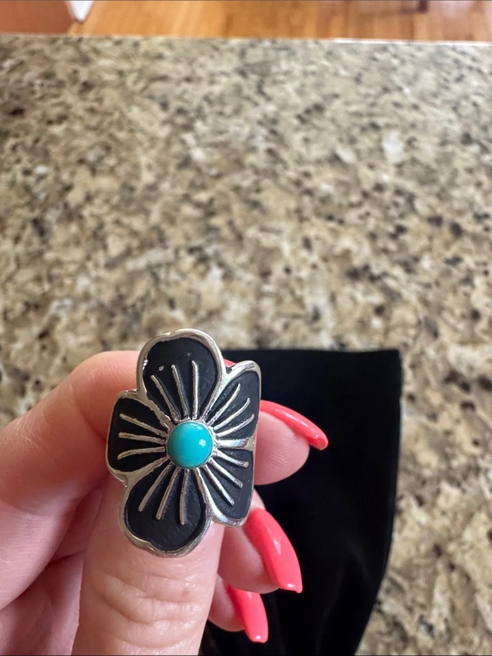 Silver Floral Ring with Turquoise Center - Women's Jewelry Size 6 NWT